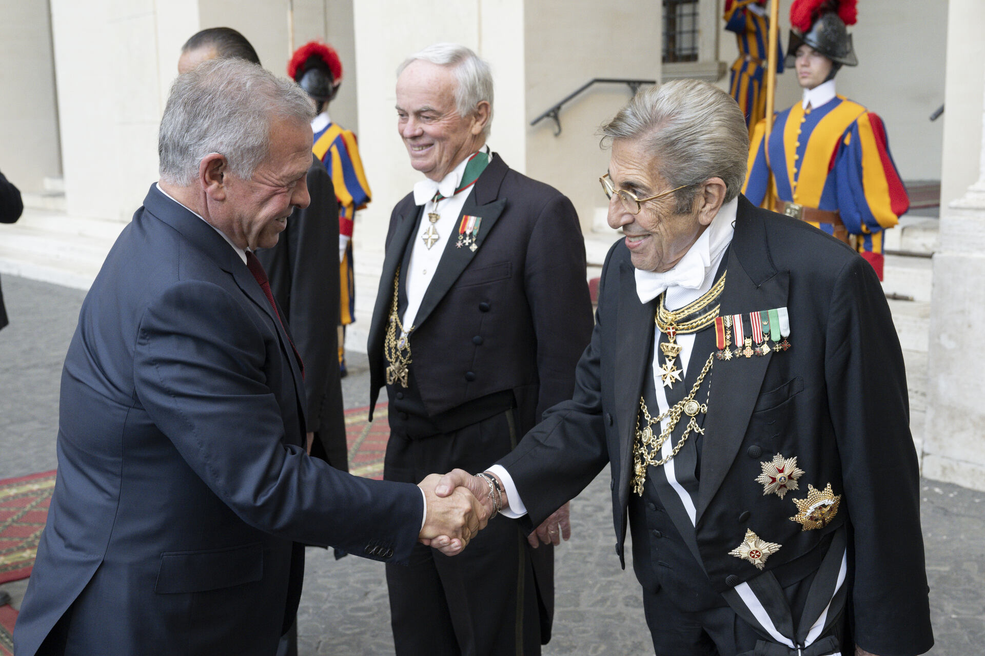 Holy Father receives the King and Queen of Jordan