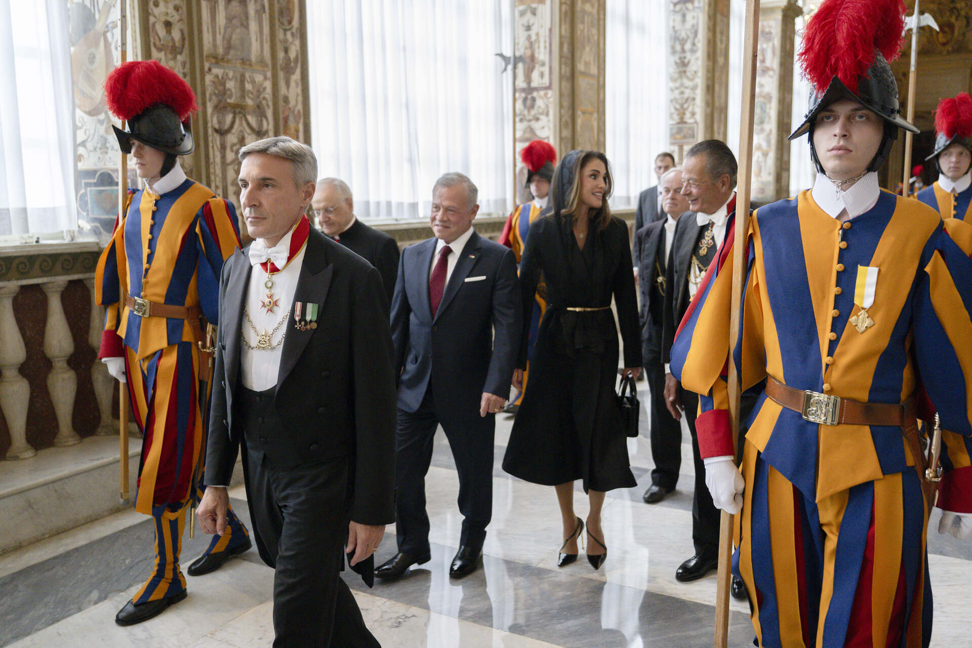 Holy Father receives the King and Queen of Jordan